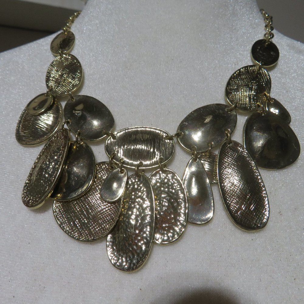 Woman's Gold Toned Necklace